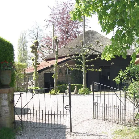 Bed & Breakfast De Leeghpoel *
