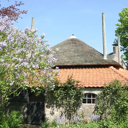 De Leeghpoel Bed and breakfast 3*